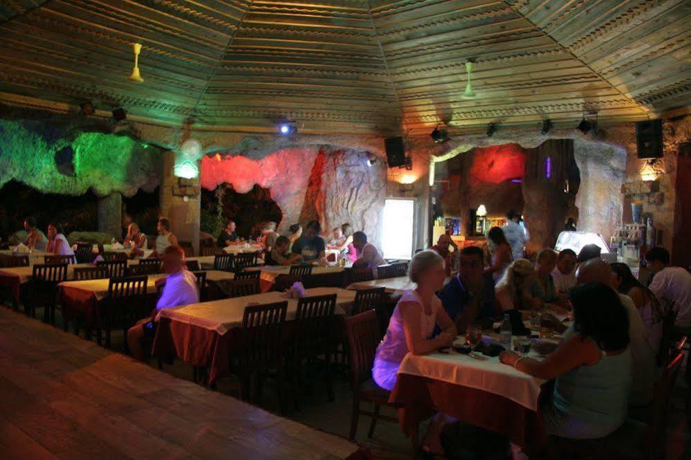 Grand Aquarium Apart İçmeler Kültér fotó