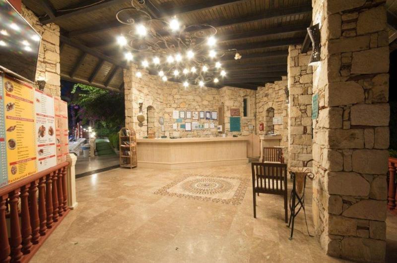Grand Aquarium Apart İçmeler Kültér fotó