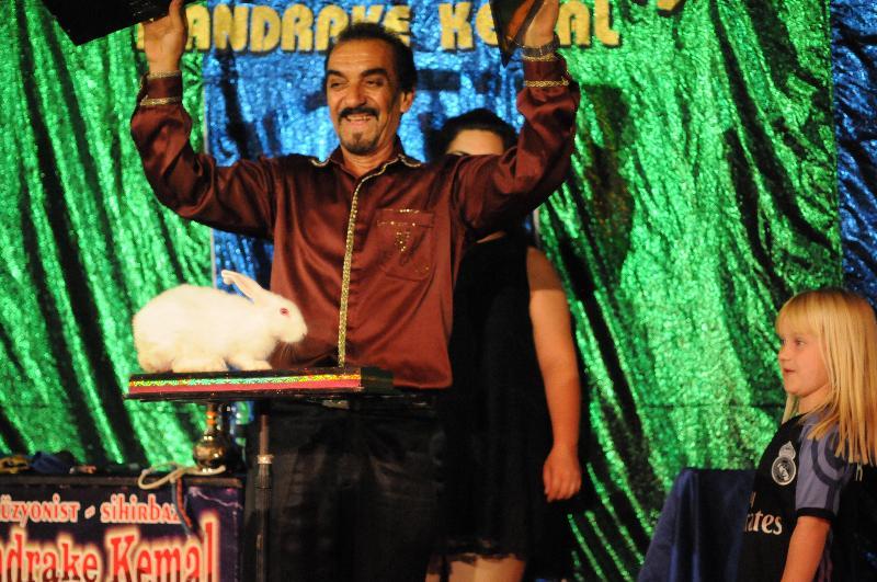 Grand Aquarium Apart İçmeler Kültér fotó