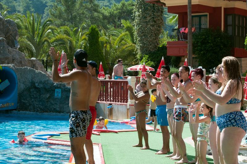 Grand Aquarium Apart İçmeler Kültér fotó